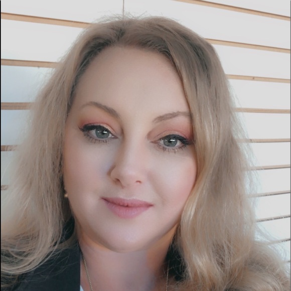 Meet your Posher, Mindy - Picture 1 of 1